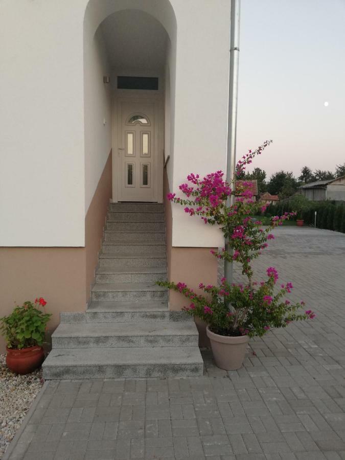 Koczan Apartman Бюк Экстерьер фото